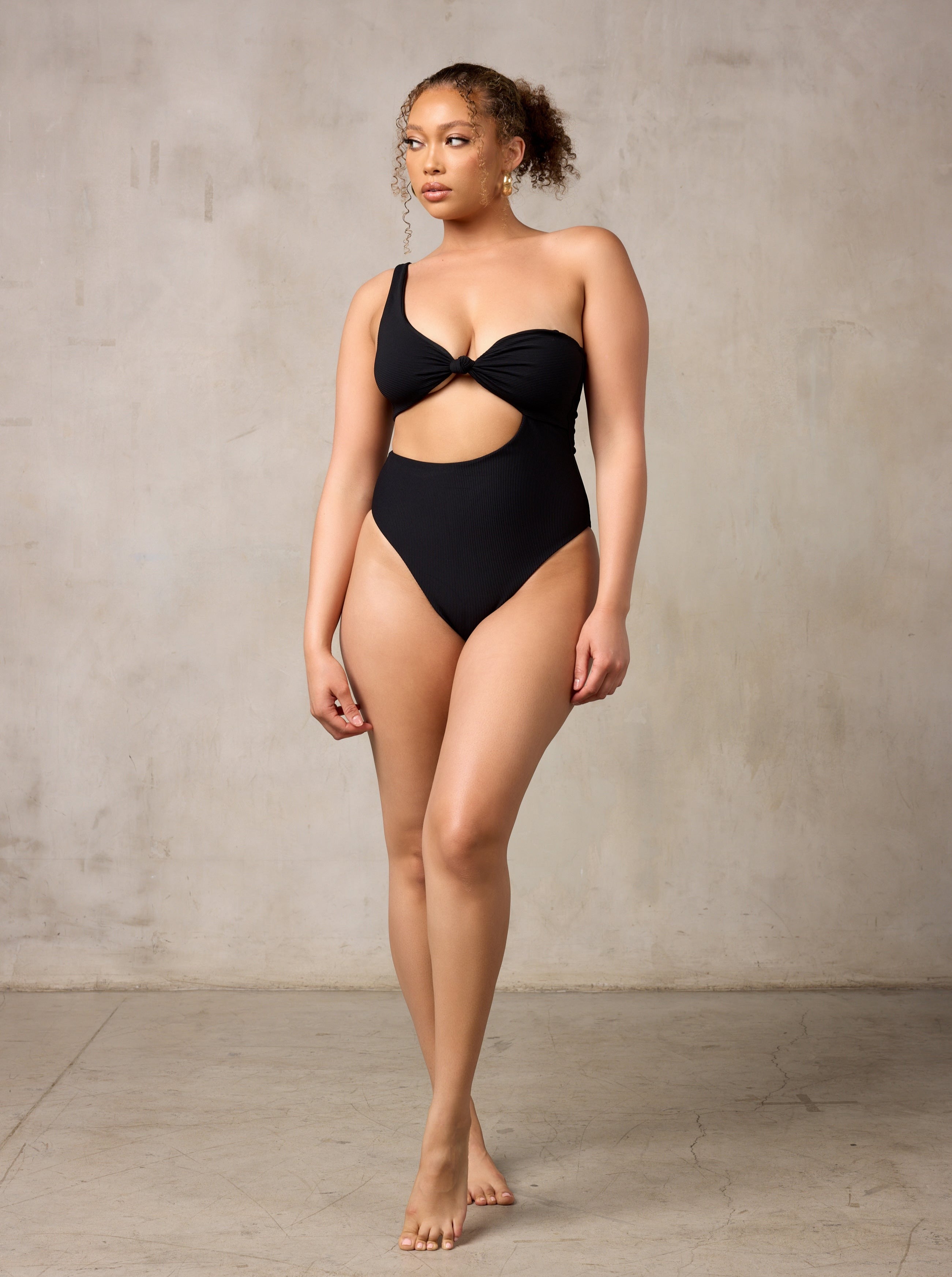 【新品タグ付き】2Way Cut-Out Ribbed Swimwear 水着・ラッシュガード 2Way Cut-Out Ribbed Swimwear 水着・ラッシュ