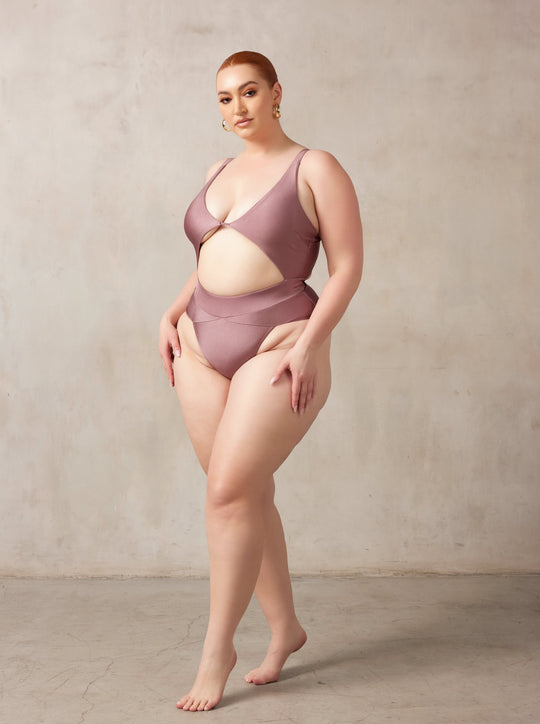 MBM swim by Marcia B Maxwell Mauve purple Aspire One-piece swimsuit on midsize curve model #color_mauve