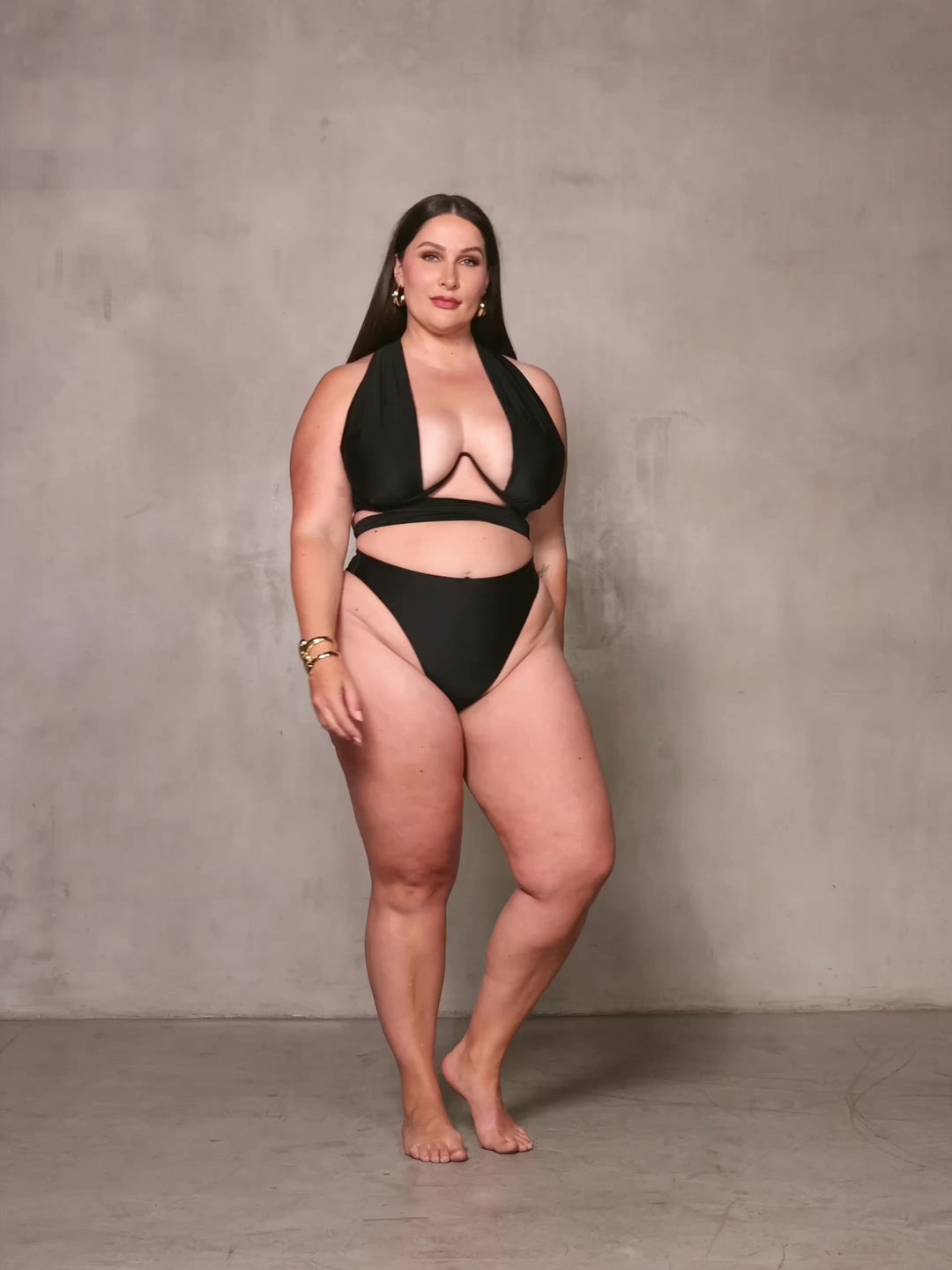 MBM Swim by Marcia B Maxwell model wearing multiway Bella top and Passion bottoms black bikini #color_black